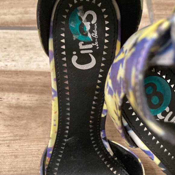 Circus NY by Sam Edelman Women's Maddy
Dress Pump Gently Used Worn inside - Picture 6 of 12